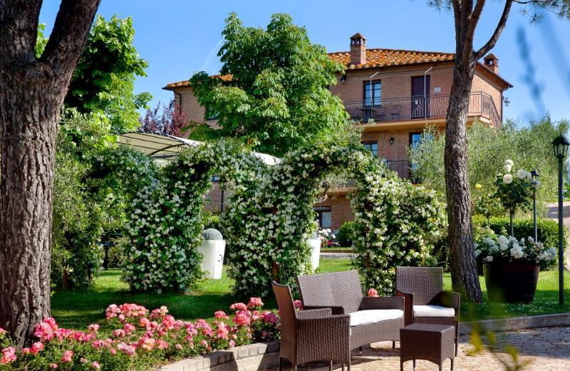 Hotel Borgo Tre Rose Valiano Exteriér fotografie